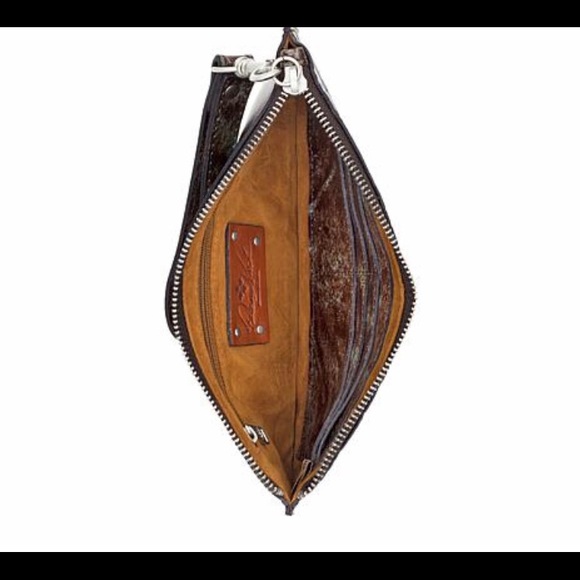 NWT Patricia Nash Vercelli Leather Wristlet - Picture 3 of 5